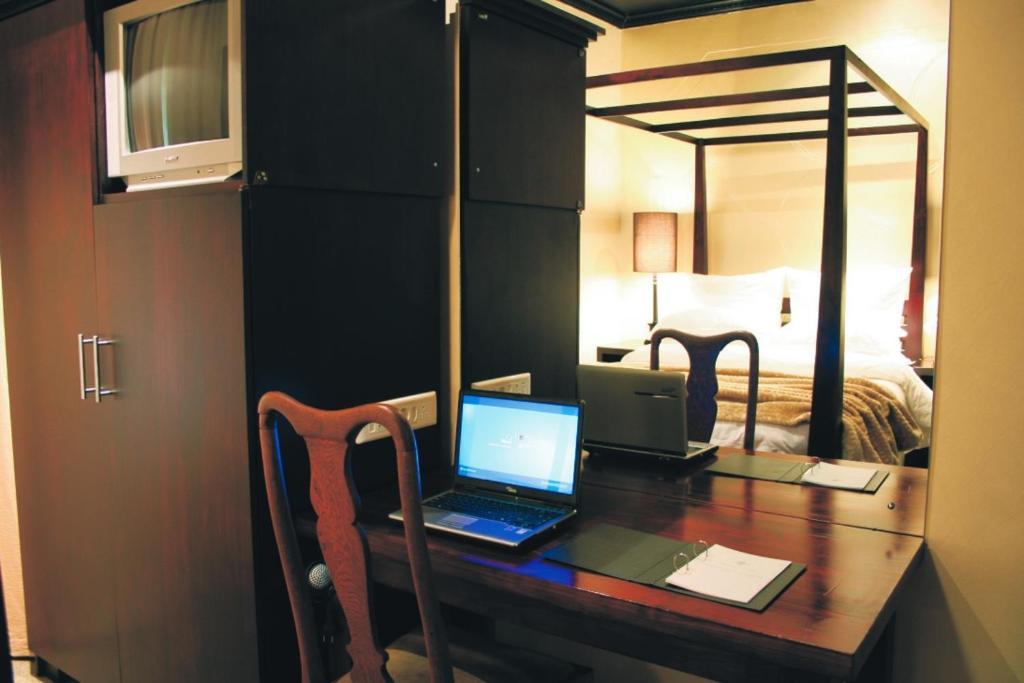 Firlane House Hotel Bredasdorp Room photo