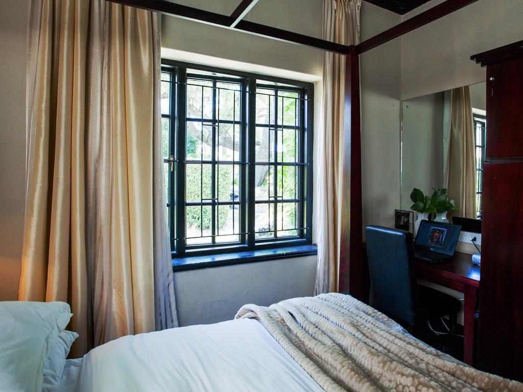 Firlane House Hotel Bredasdorp Exterior photo